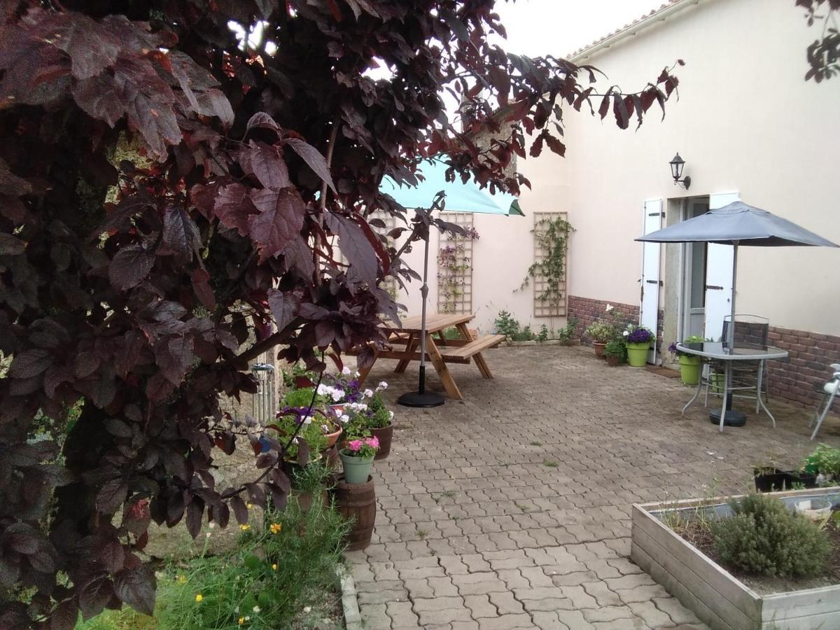 Bed and Breakfast Les Tournesols La Bernardiere Esterno foto